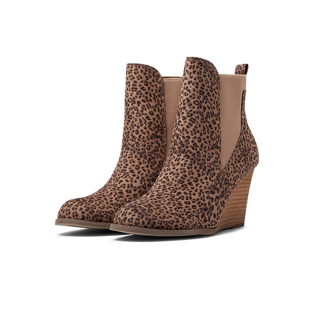 dolce vita helen wedge chelsea boot