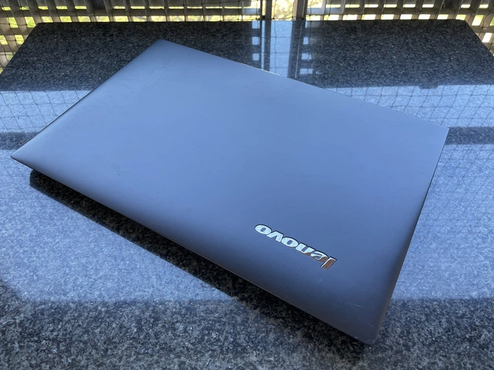 Ноутбук Lenovo B50-80 15.6  Full HD  Core i5  4 GB  SSD 120 GB