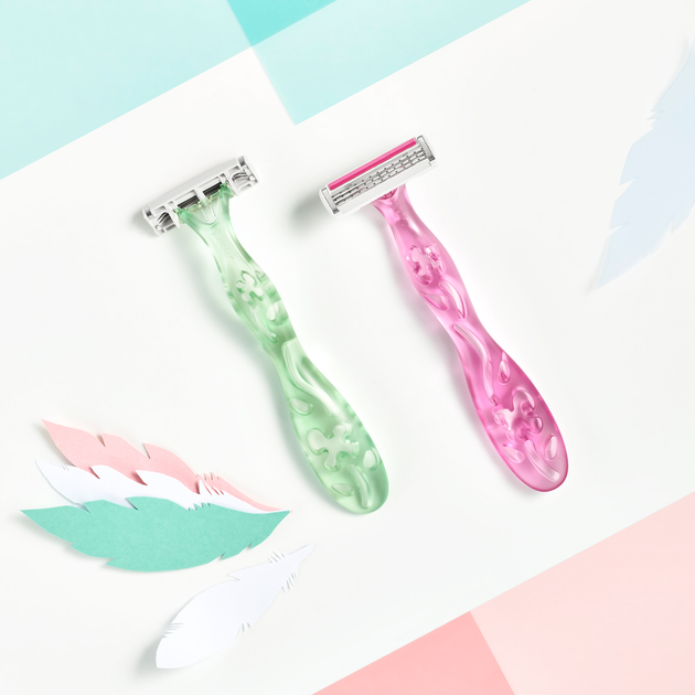 Набір бритв без змінних картриджів BIC Miss Soleil Sensitive 3+1 шт (3086123534605) - зображення 12
