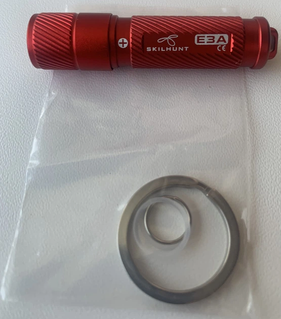 Фонарь Skilhunt E3A Samsung LH351B холодный свет,100lm,37m, красный ...