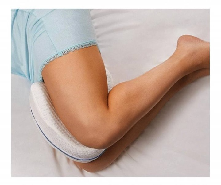 Ортопедична подушка для ніг Contour Leg Pillow біла 25х23х13 см - зображення 5