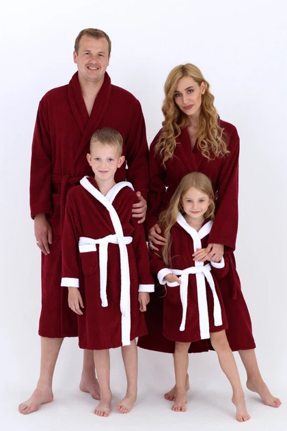 Махровый детский халат IDEAL TEXTILE с капюшоном, 380 г/м2 бордовый+белый на 7 лет (116 – 122 см) - Фото 6 Махровый детский халат IDEAL TEXTILE с капюшоном, 380 г/м2 бордовый+белый на 7 лет (116 – 122 см) - изображение 6