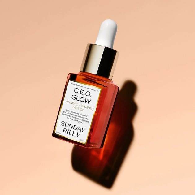 Олія для обличчя з вітаміном С та куркумою Sunday Riley CEO Glow Vitamin C+ Turmeric Face Oil тестер 15 мл - Фото 5 Олія для обличчя з вітаміном С та куркумою Sunday Riley CEO Glow Vitamin C+ Turmeric Face Oil тестер 15 мл - зображення 5