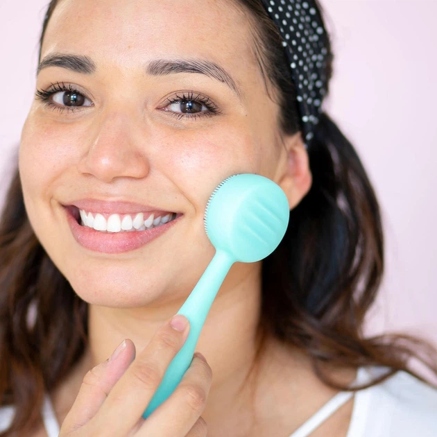 Розумна щітка для очищення і комплексного масажу обличчя PMD Clean Smart Facial Cleansing Device Mint - зображення 2