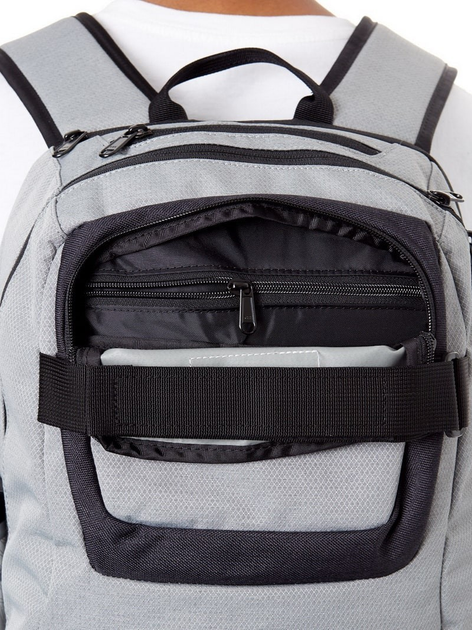 Dakine duel outlet 26l backpack