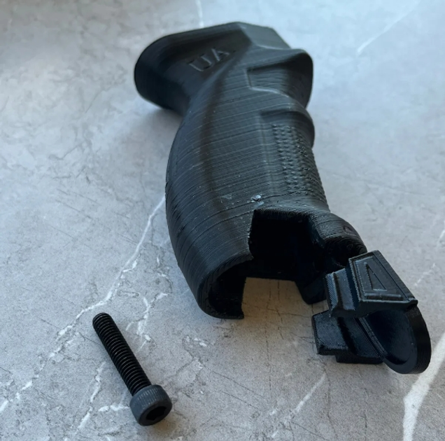 Ергономічна пістолетна рукоятка з відсіком (кут нахилу від вертикалі 15 °) - зображення 1