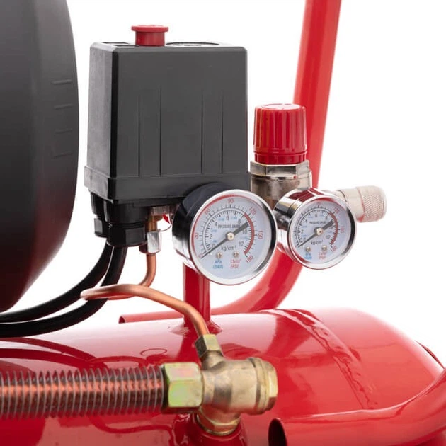 Компресор 100 л, 3 кВт, 220 В, 10 aтм, 420 л/хв, 2 циліндри. INTERTOOL PT-0008 - Фото 8 Компресор 100 л, 3 кВт, 220 В, 10 aтм, 420 л/хв, 2 циліндри. INTERTOOL PT-0008 - изображение 8