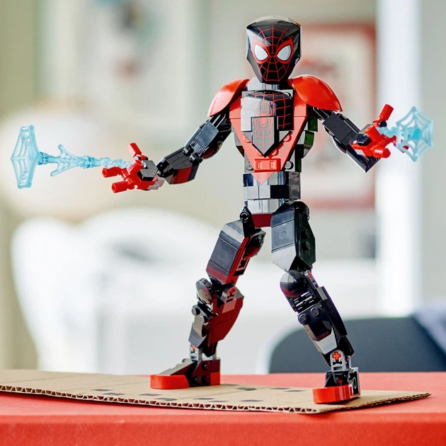 Zestaw klocków LEGO Super Heroes Figurka Milesa Moralesa 238 elementów (76225) - obraz 7