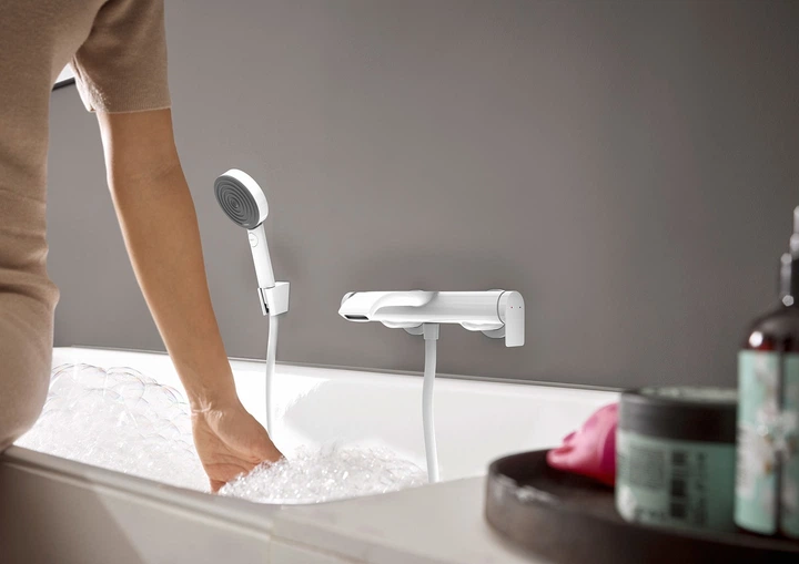 Cмеситель для ванны однорычажный с коротким изливом HANSGROHE Vivenis белый латунь 75420700 - изображение 5