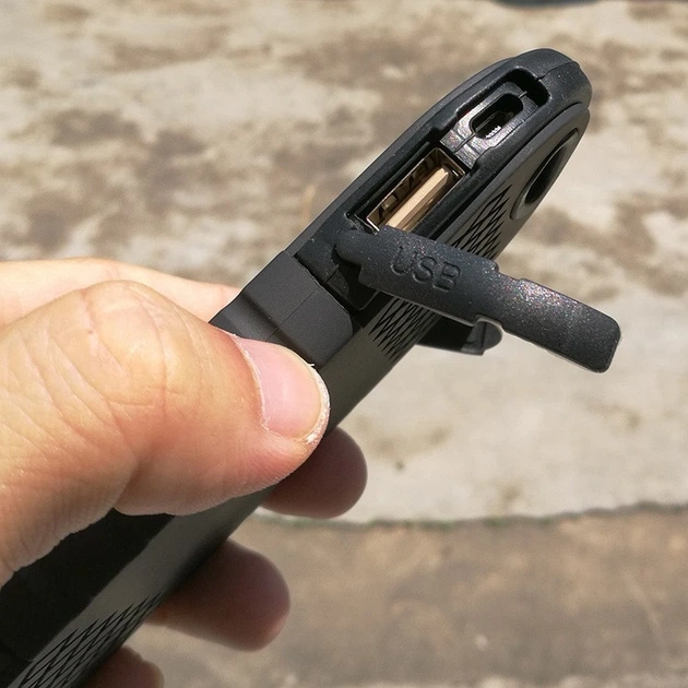 Power Bank Solar ES500 павербанк + ліхтарик із сонячною панеллю 5000 mAh Вологозахищений Чорний (код: ES500) - Фото 2 Power Bank Solar ES500 павербанк + ліхтарик із сонячною панеллю 5000 mAh Вологозахищений Чорний (код: ES500) - зображення 2