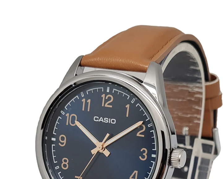 Часы Casio MTP-V005L-2B4 UDF в синем цвете с легкими оттенками коричневого для ношения на запястье. - изображение 3