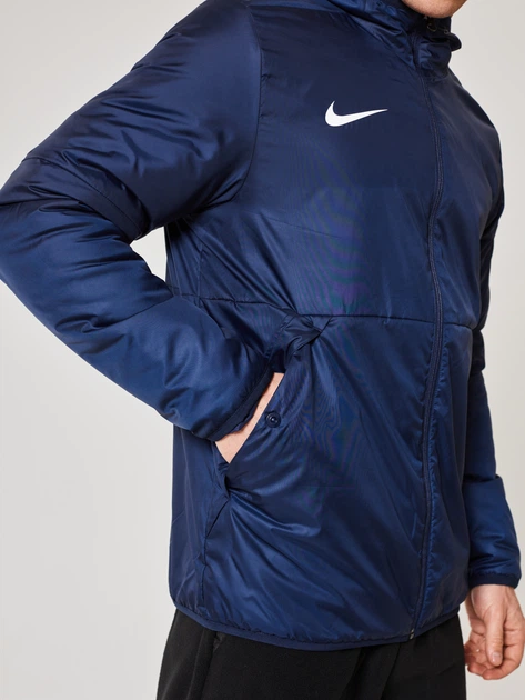 Куртка демісезонна з капюшоном чоловіча Nike M Nk Thrm Rpl Park20 Fall Jkt CW6157-451 Темно-синя (194953081183) - зображення 3