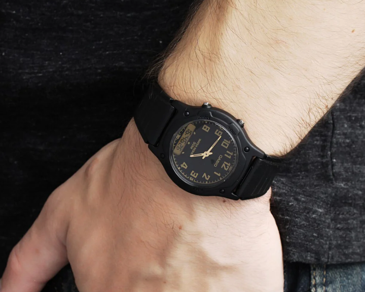 Мужские электронные наручные часы Casio AW-49H-1B Черные - изображение 4
