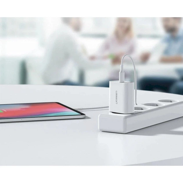 Зарядное устройство UGREEN CD137 Fast Charging Power Adapter 20W 1xUSB-C, PD3.0 QC4.0 Charger White (60450) - изображение 3