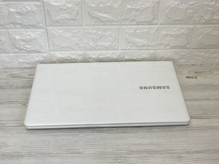БВ Ноутбук Samsung NP450R 15.6 Intel i5-3230M 8 RAM 500 HDD NVIDIA GT 710M 2 ГБ - изображение 2