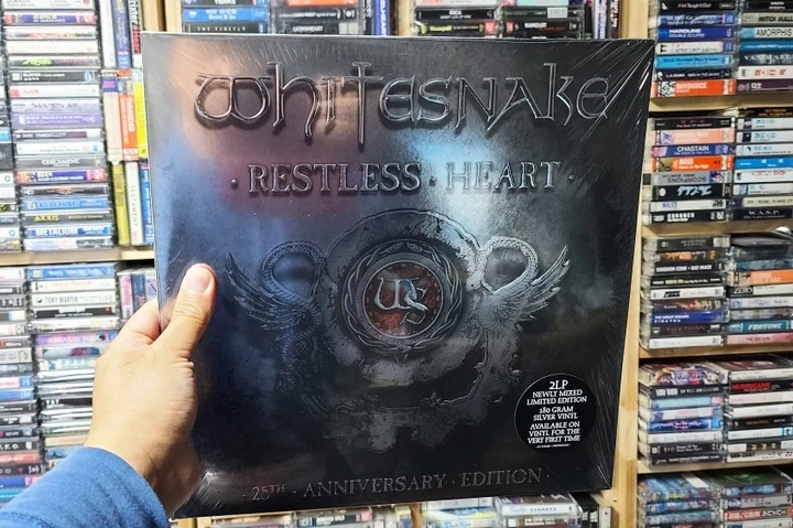 Вінілова платівка Rhino Records Whitesnake Restless Heart 25th Anniversary Edition 180 Gram Silver Vinyl Limited Edition 2LP 0190295022662 - Фото 2 Вінілова платівка Rhino Records Whitesnake Restless Heart 25th Anniversary Edition 180 Gram Silver Vinyl Limited Edition 2LP 0190295022662 - зображення 2