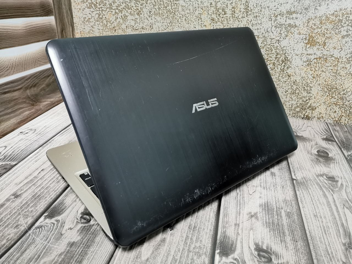 Ноутбук Asus X540LA 15,6''/i3-4005u/Intel HD Graphics 4000/ОЗУ 4