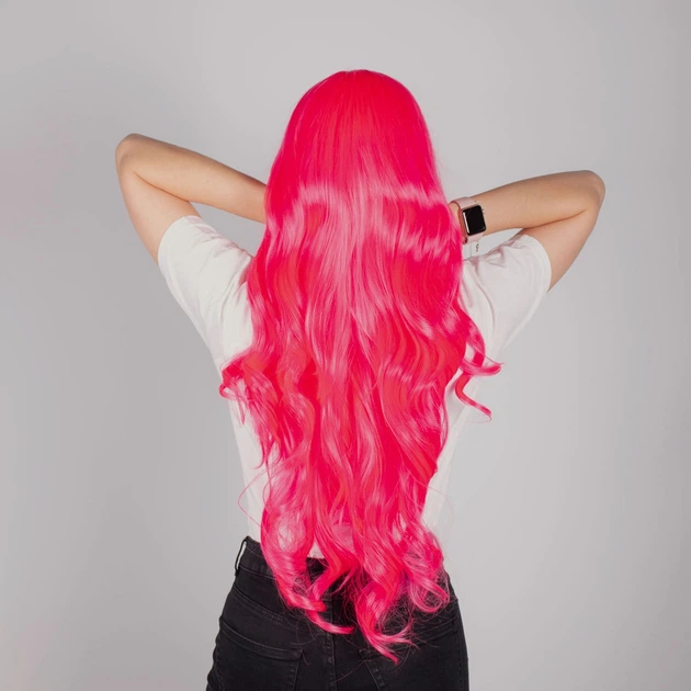 Парик ZADIRA неоново розовый женский длинный волнистый на сетке из термоволос - изображение 4