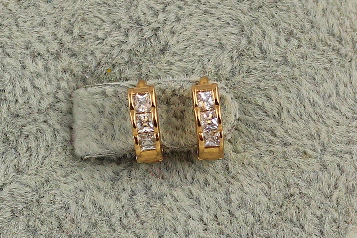 Сережки Xuping Jewelry кубики 1 см золотисті - Фото 1 Сережки Xuping Jewelry кубики 1 см золотисті - зображення 1