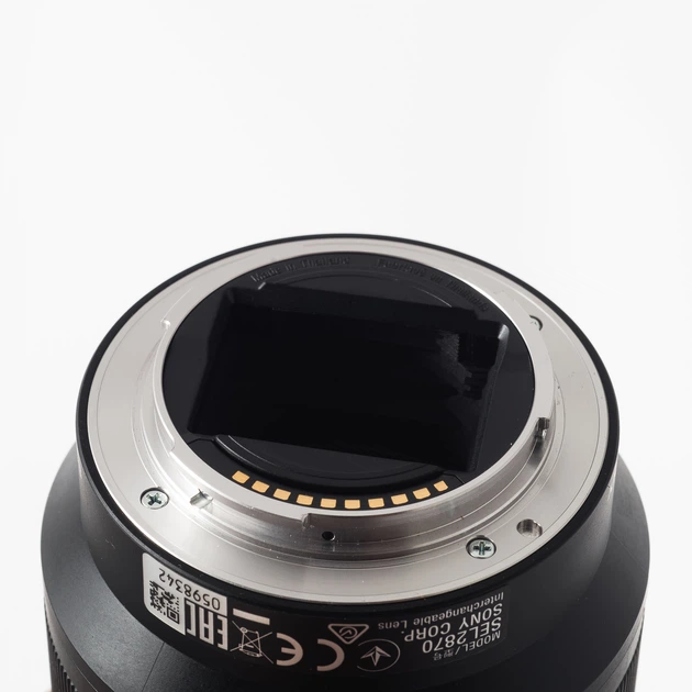 【プロテクタ付】SONY SEL2870 ᐉ Купить Объектив Sony FE 28-70mm f/3.5-5.6 OSS (SEL2870) в Киеве