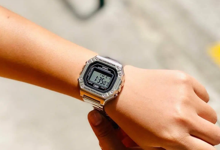 Чоловічий наручний годинник Casio W-218HD-1A Срібло з металевим ременем - зображення 5