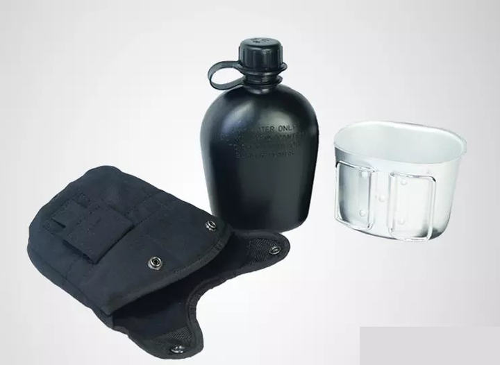 Фляга армейская для воды 1 литр с чехлом и котелком черная - изображение 1