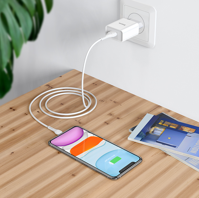 Адаптер мережний HOCO Lightning cable Asombroso C81A 1USB 2.1A white - Фото 4 Адаптер мережний HOCO Lightning cable Asombroso C81A 1USB 2.1A white - зображення 4