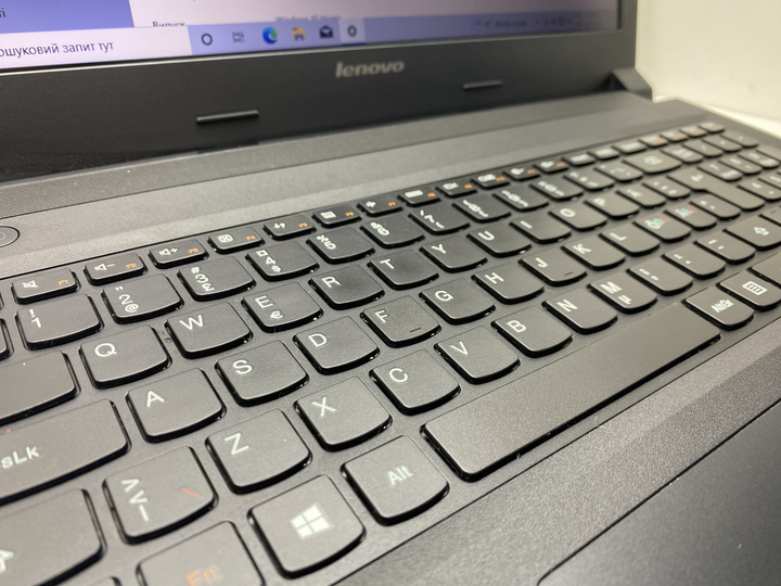 Lenovo B50 ノートパソコン Intel Core i5 Lenovo B50 - スペック、テスト、価格 | LaptopMedia 日本
