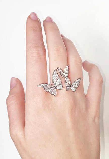 Маникюр бабочки на ногтях со стразами (47 фото)