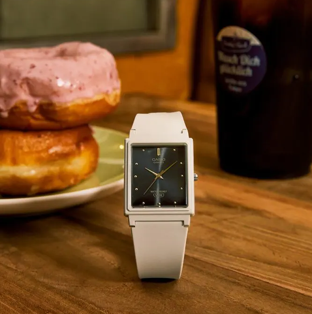 Наручные водонепроницаемые часы Casio MQ-38UC-8A Белый - изображение 3
