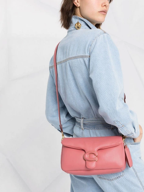 Шкіряна сумка жіноча через плече Coach Pillow Tabby Shoulder Bag Taffy рожева (CBPT3) - Фото 3 Шкіряна сумка жіноча через плече Coach Pillow Tabby Shoulder Bag Taffy рожева (CBPT3) - зображення 3