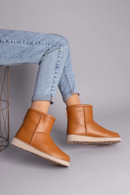 Женские зимние угги ShoesBand Рыжие натуральные кожаные на среднюю/широковатую стопу внутри цигейка 36 (23,5 см) (S39021-6з) - Фото 5 Женские зимние угги ShoesBand Рыжие натуральные кожаные на среднюю/широковатую стопу внутри цигейка 36 (23,5 см) (S39021-6з) - изображение 5