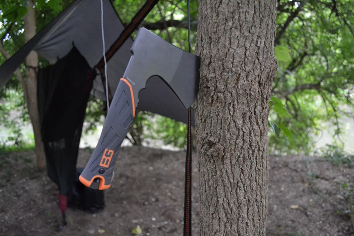 Универсальный топор туристический топорик Gerber Bear Grylls Survival Hatchet - изображение 4