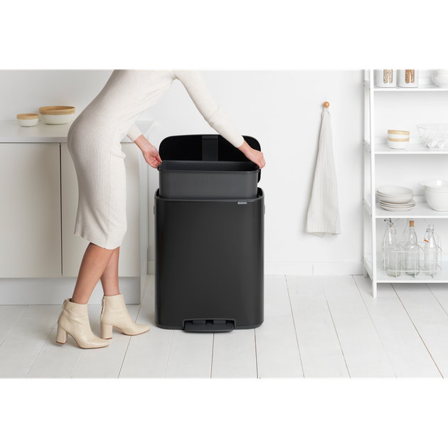 Бак для сміття Brabantia Bo Pedal Bin 60 л (211362) - Фото 7 Бак для сміття Brabantia Bo Pedal Bin 60 л (211362) - зображення 7
