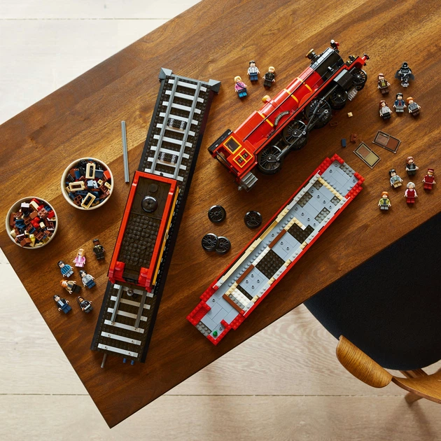 Zestaw klocków LEGO Harry Potter Ekspres do Hogwartu edycja kolekcjonerska 5129 elementów (76405) - obraz 5