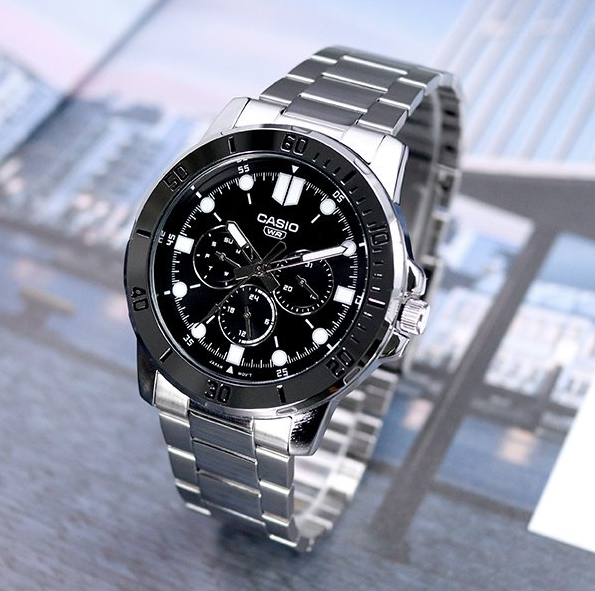Наручний практичний годинник Casio MTP-VD300D-1E Срібло\Чорний екран - зображення 2