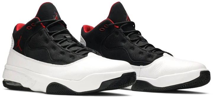 Nike Air Jordan Max Aura Кросівки чоловічі Jordan Max Aura Чорно-білий  CK6636-100