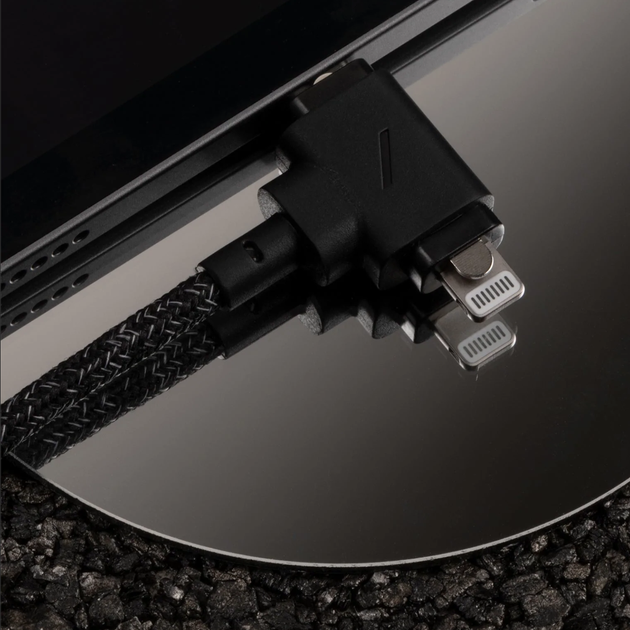 Кабель Native Union Belt Cable Universal USB-C to USB-C/Lightning 1.5 m, Cosmos Black (BELT-CCL-COS-NP) - Фото 3 Кабель Native Union Belt Cable Universal USB-C to USB-C/Lightning 1.5 m, Cosmos Black (BELT-CCL-COS-NP) - изображение 3