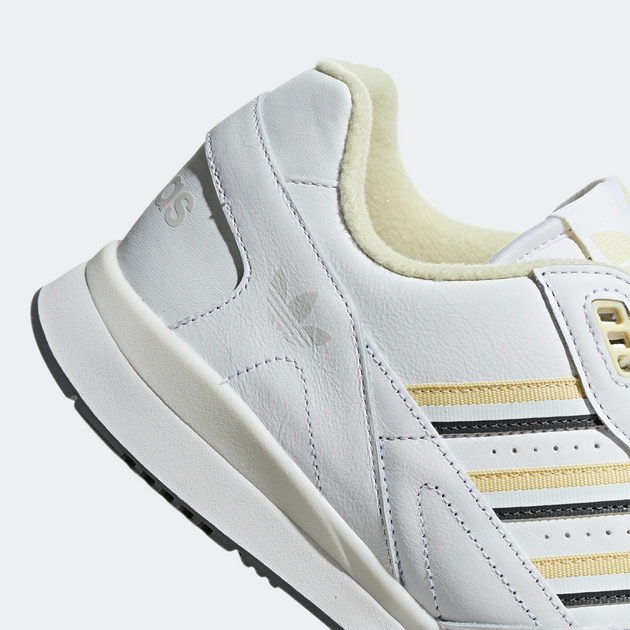 Buty sportowe damskie skórzane do kostki adidas Originals A.R. Trainer BD7840 36 23 cm Białe (4060512079723) - obraz 8