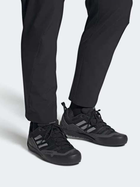 Чоловічі кросівки для туризму adidas Terrex Swift Solo 2 GZ0331 42 (8UK) 26.5 см Чорні (4064055908953) - зображення 3