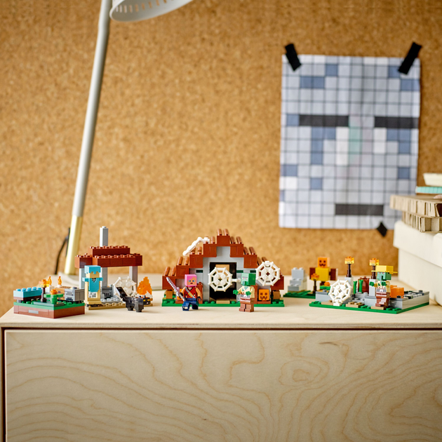 Конструктор LEGO Minecraft Покинуте село 422 деталей (21190) - зображення 5
