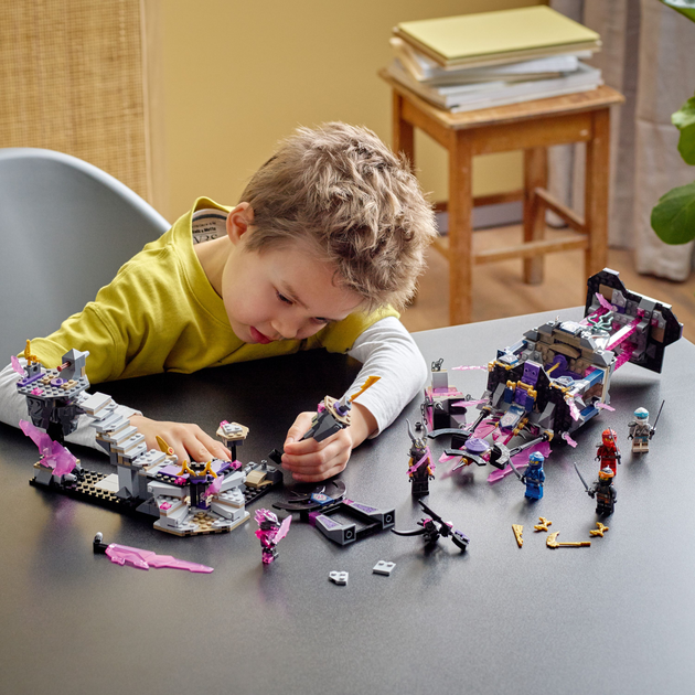 Zestaw klocków LEGO Ninjago Świątynia Kryształowego Króla 703 elementy (71771) - obraz 4
