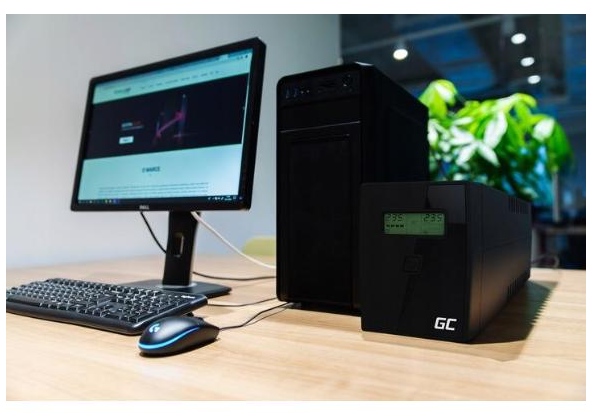 ДБЖ Green Cell UPS 1500VA/900W (UPS04) - зображення 5