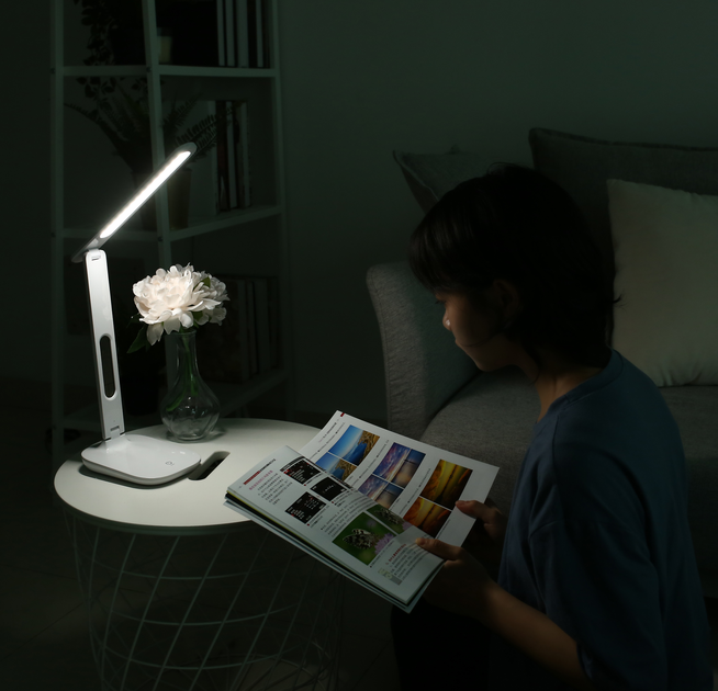 Настільна LED лампа акумуляторна VHG GRL009 з календарем White - зображення 9