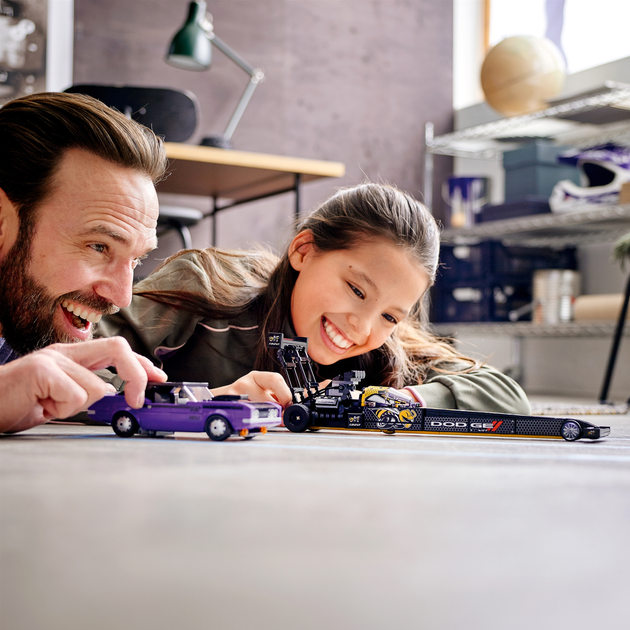 Конструктор LEGO Speed Champions Mopar Dodge//SRT Top Fuel Dragster і 1970 Dodge Challenger T/A 627 деталей (76904) - зображення 3