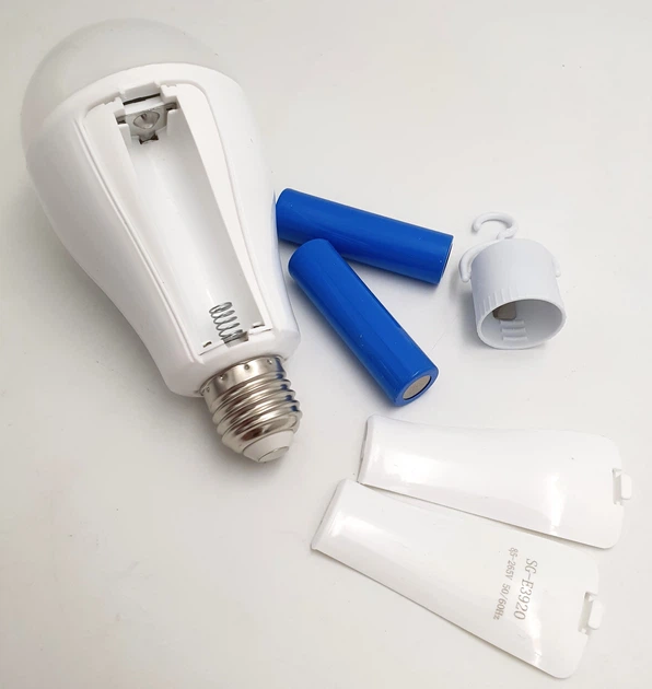 Светодиодная LED лампа аккумуляторная (съемные 2x18650) автономная аварийная 3 режима яркости 20W лампочка цоколь E27 UKC SG-E3920 - изображение 4