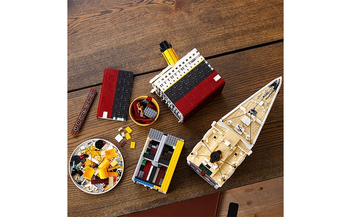 Конструктор LEGO Титанік 9090 деталей (10294) – игрушки с