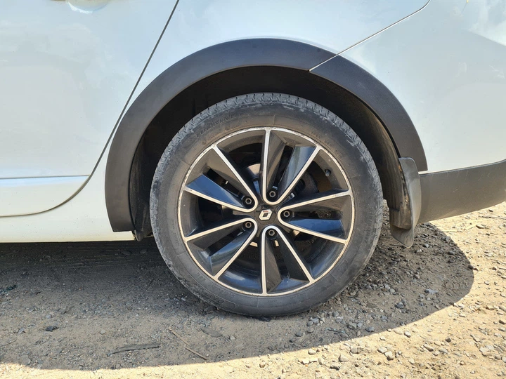 Накладки на арки (8 шт) для Renault Megane III (2009-2016 гг) SW, черные накладки на арки, арки Renault Megane - изображение 7