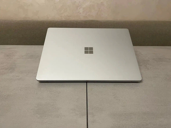 Microsoft Surface Laptop（箱付き） Amazon.co.jp: Microsoft Surface Laptop (7th Gen) 13.8