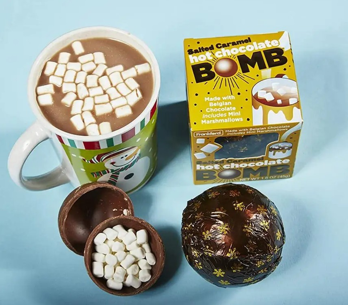 Шоколадная Бомба Salted Caramel Hot Chocolate BOMB 45g от продавца ...